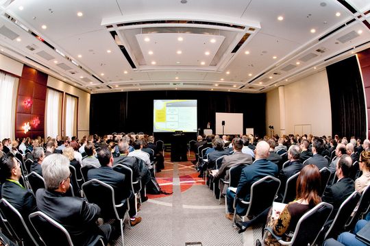 Branchentreffpunkt Nummer 1: Der Pharmakongress Produktion & Technik in Düsseldorf/Neuss Branchentreffpunkt Nummer 1: Der Pharmakongress Produktion & Technik in Düsseldorf/Neuss