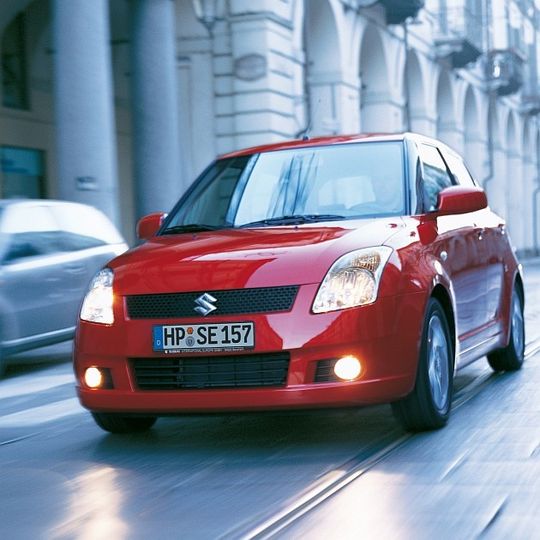 Einer der Erfolge, die Suzuki in 35 Jahren feiern konnte: Der Swift ist bis heute ein Bestseller in Deutschland. Einer der Erfolge, die Suzuki in 35 Jahren feiern konnte: Der Swift ist bis heute ein Bestseller in Deutschland.