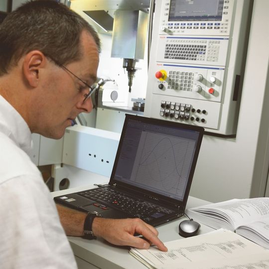 Simulationssoftware berücksichtigt sämtliche Energieströme in der Maschine.