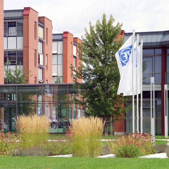 ZF baut mit dem Zukauf des Fahrassistenzsysteme-Spezialisten HDLE die eigenen Fähigkeiten beim Thema teilautonomes Fahren aus. ZF baut mit dem Zukauf des Fahrassistenzsysteme-Spezialisten HDLE die eigenen Fähigkeiten beim Thema teilautonomes Fahren aus.