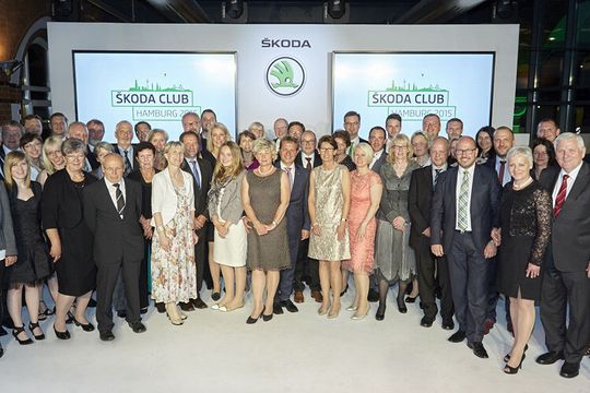 Die 25 erfolgreichsten deutschen Skoda-Partner des vergangenen Jahres sind jetzt Mitglieder im „Skoda Club 2015“ – zum Vergrößern bitte klicken. Die 25 erfolgreichsten deutschen Skoda-Partner des vergangenen Jahres sind jetzt Mitglieder im „Skoda Club 2015“ – zum Vergrößern bitte klicken.