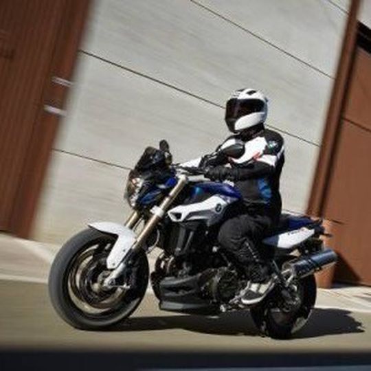 Das Wiederaufsteiger-Training wird deutschlandweit in 16 Trainingslagern des ADAC angeboten. Das Wiederaufsteiger-Training wird deutschlandweit in 16 Trainingslagern des ADAC angeboten.