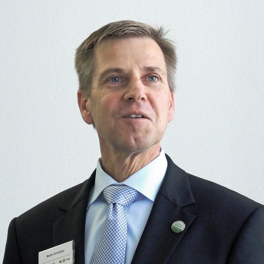 Martin Schreiber: „Wir wollen uns als Gestalter im Kontext von Industrie 4.0 positionieren.“ Martin Schreiber: „Wir wollen uns als Gestalter im Kontext von Industrie 4.0 positionieren.“