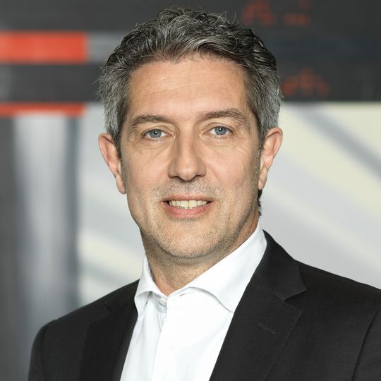 Dirk Thomaere wechselt von Toshiba zu Awingu. Dirk Thomaere wechselt von Toshiba zu Awingu.