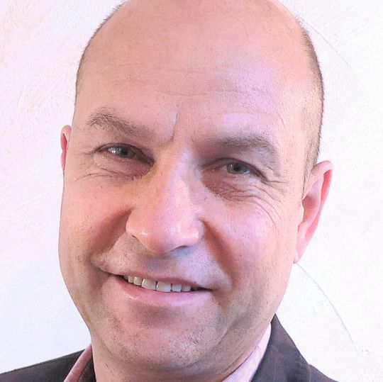 Reno Nicklich arbeitet in den Bereichen Support, Netzwerk und Kommunikation bei Starke Datensysteme.