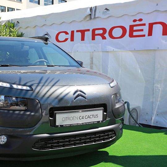 Peugeot Citroën Deutschland hat die Niederlassungsbetriebe in Berlin neu strukturiert. Vor allem Citroën soll mehr Beachtung finden. Peugeot Citroën Deutschland hat die Niederlassungsbetriebe in Berlin neu strukturiert. Vor allem Citroën soll mehr Beachtung finden.