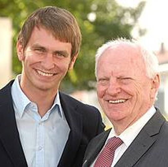 Jan Hecht übernimmt die Leitung des von seinem Vater von 37 Jahren gegründeten Unternehmens. Jan Hecht übernimmt die Leitung des von seinem Vater von 37 Jahren gegründeten Unternehmens.