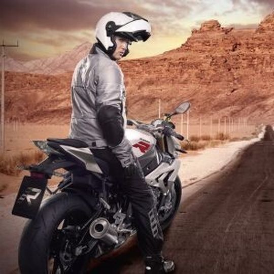 Bei Motorradbekleidung von Rukka wird Vielseitigkeit groß geschrieben. Bei Motorradbekleidung von Rukka wird Vielseitigkeit groß geschrieben.