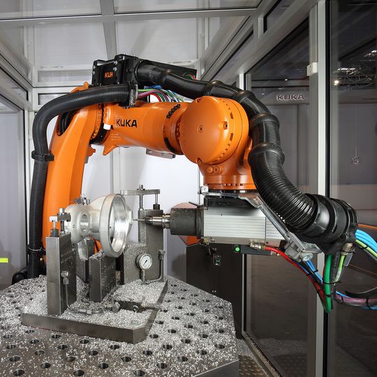Kuka überzeugte mit roboterbasierten Lösungen auf der GIFA