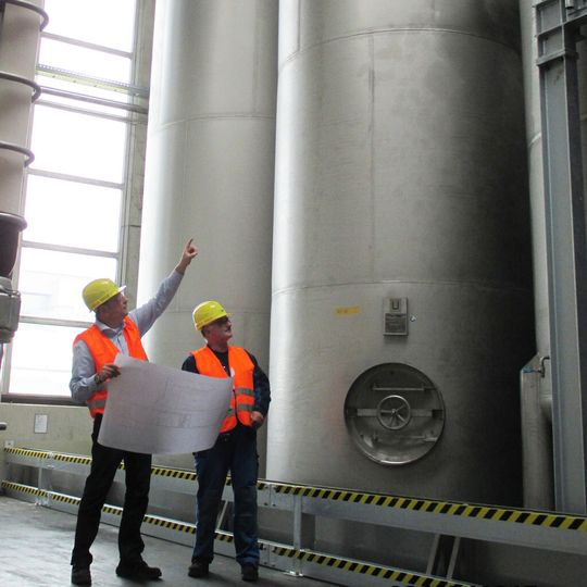 BASF hat in Staßfurt eine Trennmittelanlage in Betrieb genommen. Hier werden Trennmittel auf Basis nachwachsender Rohstoffe sowie Emulsionen aus nachwachsenden und nicht-nachwachsenden Rohstoffen produziert.