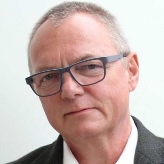 Frank Appel erweitert seit dem 1. Juni 2015 die Geschäftsführung von Gebhardt Fördertechnik. Frank Appel erweitert seit dem 1. Juni 2015 die Geschäftsführung von Gebhardt Fördertechnik.