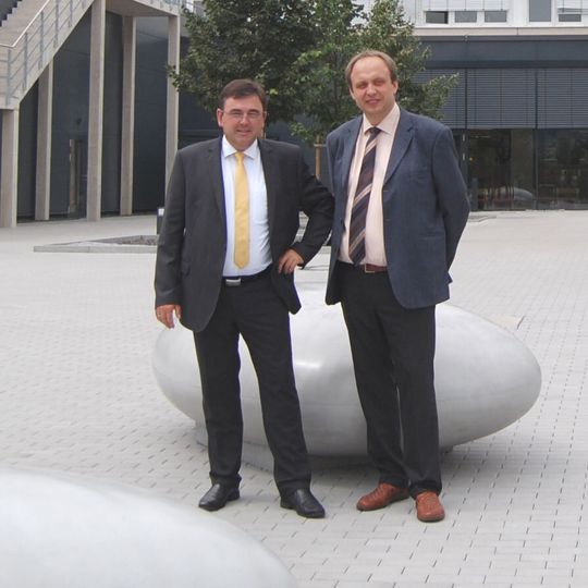 Max Wild (l.) übernimmt die Position des Vertriebsleiters Deutschland. Dr. Horst Ammon ist neuer Leiter Produktmanagement bei Lauda. Max Wild (l.) übernimmt die Position des Vertriebsleiters Deutschland. Dr. Horst Ammon ist neuer Leiter Produktmanagement bei Lauda.