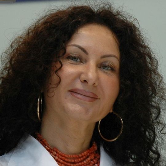 Die Geschäftsführerin Sonia Bonfiglioli tritt in die Fußstapfen von Clementino Bonfiglioli, ihrem Vater und Gründer von Bonfiglioli Riduttori. Die Geschäftsführerin Sonia Bonfiglioli tritt in die Fußstapfen von Clementino Bonfiglioli, ihrem Vater und Gründer von Bonfiglioli Riduttori.
