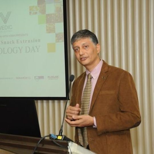 Mr. Nirav Sampat, Managing Director of Vedic Pac Systems welcomed & addressed the guests with a short introduction to the speakers. Mr. Nirav Sampat, Managing Director of Vedic Pac Systems welcomed & addressed the guests with a short introduction to the speakers.