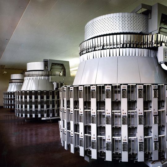Erste automatische Briefsortieranlage, die 1965 im Postamt Pforzheim in Betrieb genommen wurde. Erste automatische Briefsortieranlage, die 1965 im Postamt Pforzheim in Betrieb genommen wurde.
