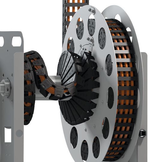 Mit der leichten Mini-e-spool und einer maximalen Auszugslänge von 2 m kann geringer Bauraum optimal genutzt werden. Mit der leichten Mini-e-spool und einer maximalen Auszugslänge von 2 m kann geringer Bauraum optimal genutzt werden.