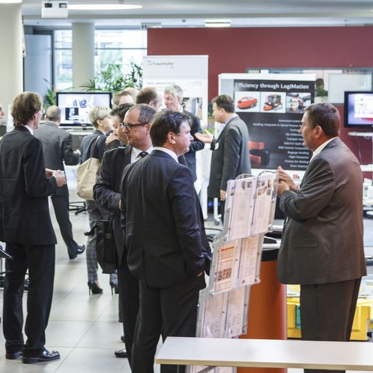 Am 23. September 2015 veranstaltet das Fraunhofer-IPA in Zusammenarbeit mit dem VDI-Fachausschuss sowie dem Forum FTS in Stuttgart das 6. Technologieforum Fahrerlose Transportsysteme und mobile Roboter. Am 23. September 2015 veranstaltet das Fraunhofer-IPA in Zusammenarbeit mit dem VDI-Fachausschuss sowie dem Forum FTS in Stuttgart das 6. Technologieforum Fahrerlose Transportsysteme und mobile Roboter.