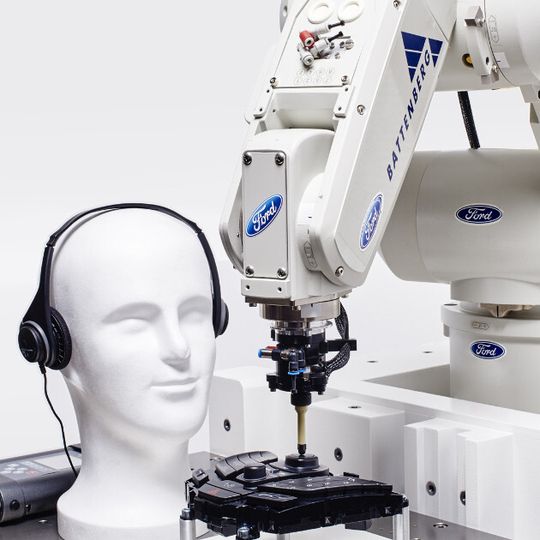 In Zukunft soll der Roboter Geräusche feststellen und analysieren können. In Zukunft soll der Roboter Geräusche feststellen und analysieren können.