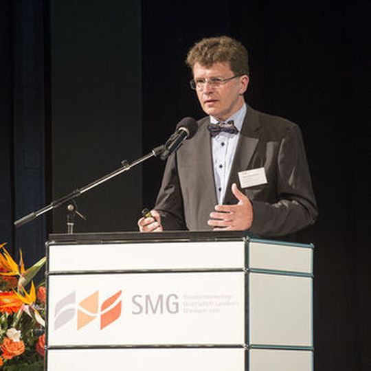 Ludwig Angerpointner, Geschäftsführer der LTN Servotechnik aus Otterfing, fordert eine schnellere Bearbeitung von Asylanträgen und eine rasche Integration von Flüchtlingen in den Arbeitsmarkt.