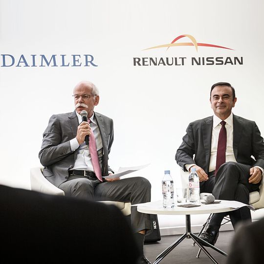 Daimler und die Renault-Nissan Allianz haben ihr Produktions-Joint Venture im mexikanischen Aguascalientes gestartet. Daimler und die Renault-Nissan Allianz haben ihr Produktions-Joint Venture im mexikanischen Aguascalientes gestartet.