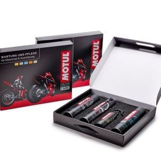 Mit individuellen Pflegeprodukten bestückt ist die neue Geschenkbox eine besondere Idee für Kunden. Mit individuellen Pflegeprodukten bestückt ist die neue Geschenkbox eine besondere Idee für Kunden.