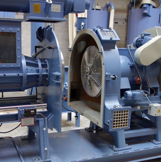 Herbold nimmt sich des brennenden Themas der Kosteneinsparung beim Kunststoff-Recyceln an und präsentiert auf der Fakuma 2015 entsprechende Systeme auch für das Folienverarbeitung, wie es heißt. Herbold nimmt sich des brennenden Themas der Kosteneinsparung beim Kunststoff-Recyceln an und präsentiert auf der Fakuma 2015 entsprechende Systeme auch für das Folienverarbeitung, wie es heißt.
