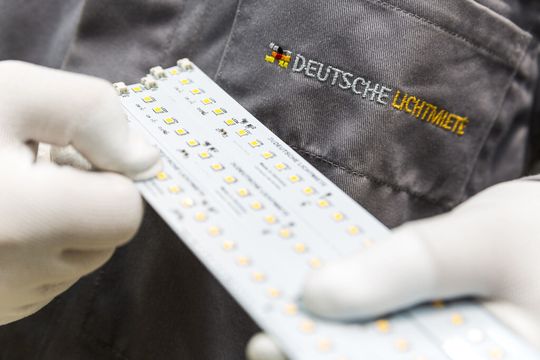 Mieten und planen: Die Deutsche Lichtmiete gibt Tipps, was bei der Umrüstung auf ein LED-Leuchtensystem zu beachten ist. Mieten und planen: Die Deutsche Lichtmiete gibt Tipps, was bei der Umrüstung auf ein LED-Leuchtensystem zu beachten ist.