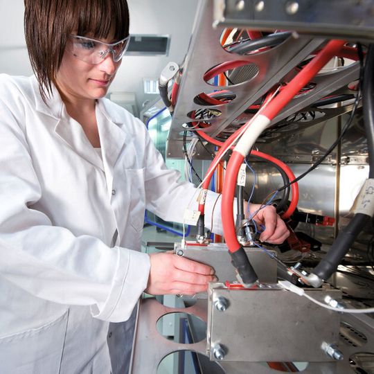Audi arbeitet mit LG und SAmsung SDI an einer effinzeinten Batterie für ein elektrisches SUV. Audi arbeitet mit LG und SAmsung SDI an einer effinzeinten Batterie für ein elektrisches SUV.