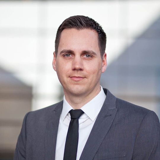 Andre Frankenberg, Talent-Relationship-Manager bei SEW-Eurodrive, gab elektrotechnik Auskunft über Sichtweise und Umsetzung von Arbeit 4.0 bei dem Antriebshersteller in Bruchsal. Andre Frankenberg, Talent-Relationship-Manager bei SEW-Eurodrive, gab elektrotechnik Auskunft über Sichtweise und Umsetzung von Arbeit 4.0 bei dem Antriebshersteller in Bruchsal.