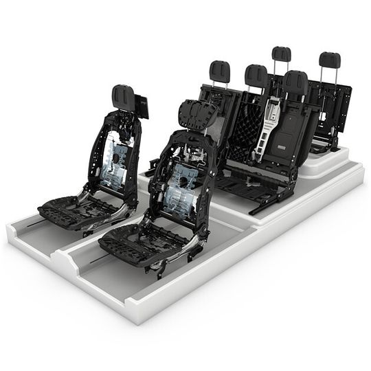 Auf der IAA 2015 zeigt Brose mit einer vollständig elektrifizierten Sitzplattform die Vorteile eines Gesamtsystems im Fahreuginnenraum. Auf der IAA 2015 zeigt Brose mit einer vollständig elektrifizierten Sitzplattform die Vorteile eines Gesamtsystems im Fahreuginnenraum.