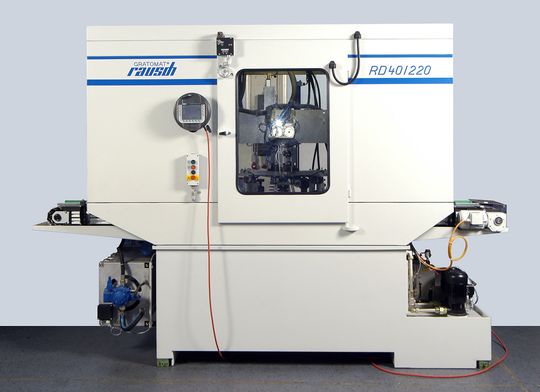 Bild 2: Die Rolldrück-Entgratanlage Gratomat GR-RD 40/220 für Teiledurchmesser bis 220 mm ermöglicht das definierte beidseitige Entgraten von Stirnrädern mit gerader oder schräger Verzahnung. Bild 2: Die Rolldrück-Entgratanlage Gratomat GR-RD 40/220 für Teiledurchmesser bis 220 mm ermöglicht das definierte beidseitige Entgraten von Stirnrädern mit gerader oder schräger Verzahnung.