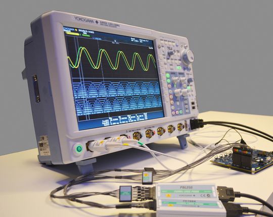Das DLM4000: In unserem Messtechnik-Tipp zeigen wir, wie zwischen den Flanken von zwei Signalen über mehrere Zyklen die Zeit automatisch gemessen werden kann. Das DLM4000: In unserem Messtechnik-Tipp zeigen wir, wie zwischen den Flanken von zwei Signalen über mehrere Zyklen die Zeit automatisch gemessen werden kann.