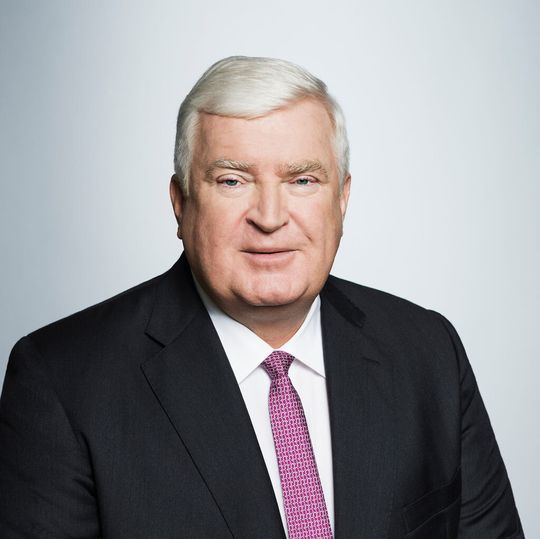 Klaus Engel, Evonik-Vorstandsvorsitzender von Evonik: „ Die neue Technologie für die Rohstoffversorgung der Anlage in Marl und die ausgezeichnete Zusammenarbeit mit BP zeigen zudem einmal mehr, wie innovationsstark und kooperationsfähig die Unternehmen im Ruhrgebiet sind.“