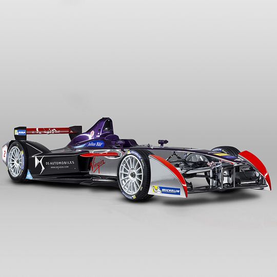 DS entwickelte für das Formula E-Projekt zahlreiche Komponenten im Antriebsstrang, Kühlsystem, Fahrwerk und Getriebe. DS entwickelte für das Formula E-Projekt zahlreiche Komponenten im Antriebsstrang, Kühlsystem, Fahrwerk und Getriebe.