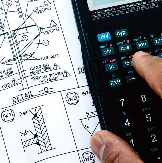 Abb. 1: Auch die Entwicklung vermeintlich "einfacher" Produkte wie Pipettenspitzen erfordert ein hohes Maß an Forschungsaufwand. Abb. 1: Auch die Entwicklung vermeintlich "einfacher" Produkte wie Pipettenspitzen erfordert ein hohes Maß an Forschungsaufwand.