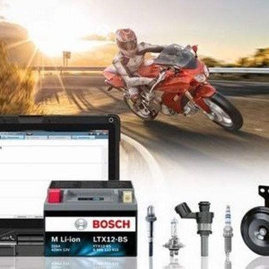 Für Zweiradwerkstätten und Motorradfahrer bietet Bosch hochwertige Ersatzteile an. Für Zweiradwerkstätten und Motorradfahrer bietet Bosch hochwertige Ersatzteile an.