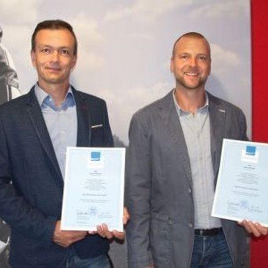 Frank Braemer und Peter Limbach wurden durch den Berufsverband der Verkaufsförderer und Trainer zu zertifizierten Trainern ernannt. Frank Braemer und Peter Limbach wurden durch den Berufsverband der Verkaufsförderer und Trainer zu zertifizierten Trainern ernannt.