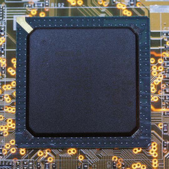 Bild 2: BGA-Bauteil mit hoher Pin-Zahl