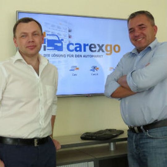 Alexander Grishunin (li.) und Yuriy Kunitski starten mit dem neuen Fahrzeugportal Carexgo auf dem deutschen Markt. Alexander Grishunin (li.) und Yuriy Kunitski starten mit dem neuen Fahrzeugportal Carexgo auf dem deutschen Markt.