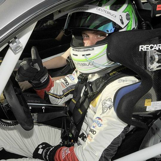 Rennflair beim Branchentreff auf dem Lausitzring. Rennflair beim Branchentreff auf dem Lausitzring.
