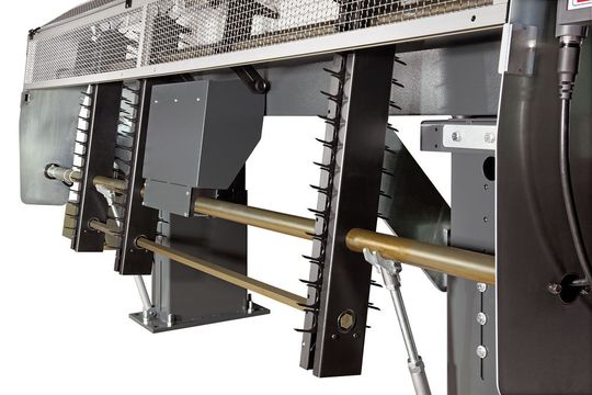 Plus de choix dans le secteur des produits haut de gamme : LNS présente la version améliorée du Sprint 565 S2 et le Sprint 545 au salon EMO de Milan. Plus de choix dans le secteur des produits haut de gamme : LNS présente la version améliorée du Sprint 565 S2 et le Sprint 545 au salon EMO de Milan.