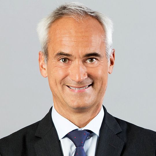 Mit Wirkung vom 1. September 2015 ist Régis Bavelier neuer Vorstand Finanzen der Renault Deutschland AG. Mit Wirkung vom 1. September 2015 ist Régis Bavelier neuer Vorstand Finanzen der Renault Deutschland AG.