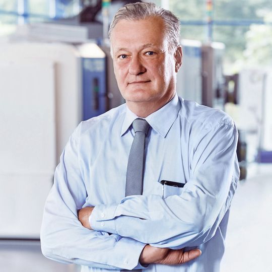 Karsten Knuth ist Geschäftsführer der Knuth Werkzeugmaschinen GmbH. Karsten Knuth ist Geschäftsführer der Knuth Werkzeugmaschinen GmbH.