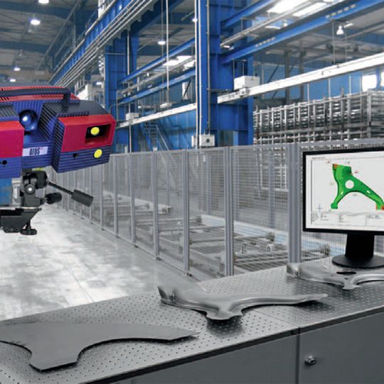 Zur Entwicklung eines funktionierenden Werkzeug-Layouts mit guten Wirkflächen ist für die erfolgreiche Simulation des Umformprozesses die genaue Kenntnis der Materialeigenschaften oder -kennwerte wichtig. GOM unterstützt diesen ersten grundlegenden Schritt eines jeden Produktzyklus mit der Ermittlung von zuverlässigen Blechkennwerten und liefert so die Grundlage für eine fundierte Prozessoptimierung. Zur Entwicklung eines funktionierenden Werkzeug-Layouts mit guten Wirkflächen ist für die erfolgreiche Simulation des Umformprozesses die genaue Kenntnis der Materialeigenschaften oder -kennwerte wichtig. GOM unterstützt diesen ersten grundlegenden Schritt eines jeden Produktzyklus mit der Ermittlung von zuverlässigen Blechkennwerten und liefert so die Grundlage für eine fundierte Prozessoptimierung.