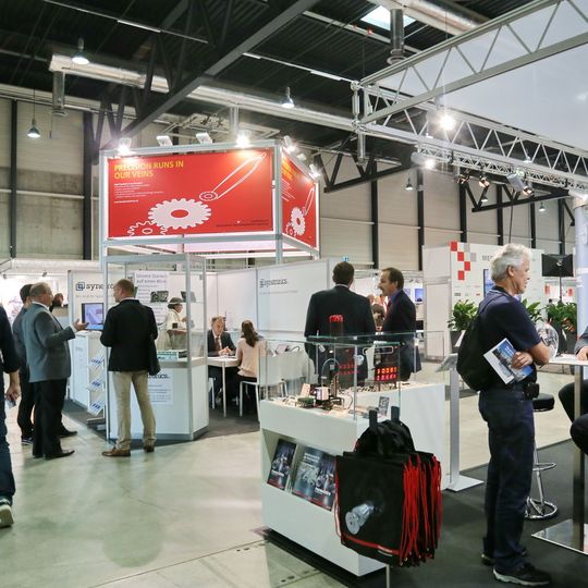 Die Swiss Medtech Expo 2015 in Luzern: 160 Aussteller aus den verschiedenen Bereichen der Medizintechnik zeigten ihre Lösungen und Spezialtechnologie den über 1500 Fachbesuchern. Die Swiss Medtech Expo 2015 in Luzern: 160 Aussteller aus den verschiedenen Bereichen der Medizintechnik zeigten ihre Lösungen und Spezialtechnologie den über 1500 Fachbesuchern.