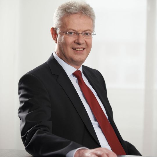 Dr. Wolfgang Heuring - CEO Business Unit Motion Control, Siemens AG.