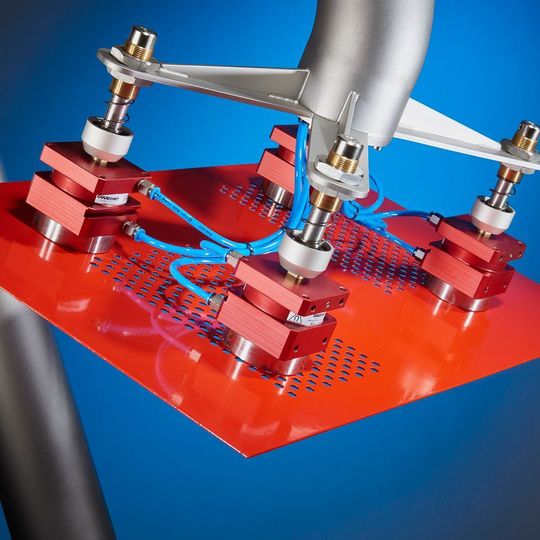 Der Magnetgreifer verarbeitet kleine Werkstücke und Platten mit einer Dicke bis etwa 6 mm, verfügt über eine Brechkraft von 3500 N und eignet sich gut für Roboteranwendungen. Der Magnetgreifer verarbeitet kleine Werkstücke und Platten mit einer Dicke bis etwa 6 mm, verfügt über eine Brechkraft von 3500 N und eignet sich gut für Roboteranwendungen.