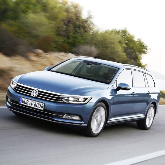 Ob und welchen Dienstwagen man fährt, hängt auch von der Branche ab, in der man arbeitet. Ob und welchen Dienstwagen man fährt, hängt auch von der Branche ab, in der man arbeitet.