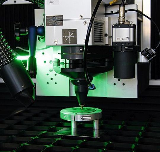 Das Schneiden von PKD, PcBN und CVD-Ronden wird durch das mehrfache Abtragen von Materialschichten realisiert.