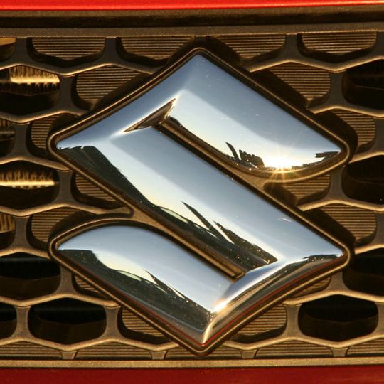 Suzuki gibt seine restlichen Anteile an VW auf. Über den Kaufwert wurde Stillschweigen vereinbart. Suzuki gibt seine restlichen Anteile an VW auf. Über den Kaufwert wurde Stillschweigen vereinbart.
